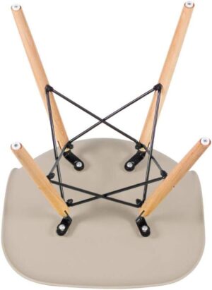 Loft7, Kit 4 Cadeiras Charles Eames Eiffel Dsw Em Polipropileno Com Pés De Madeira Clara V...